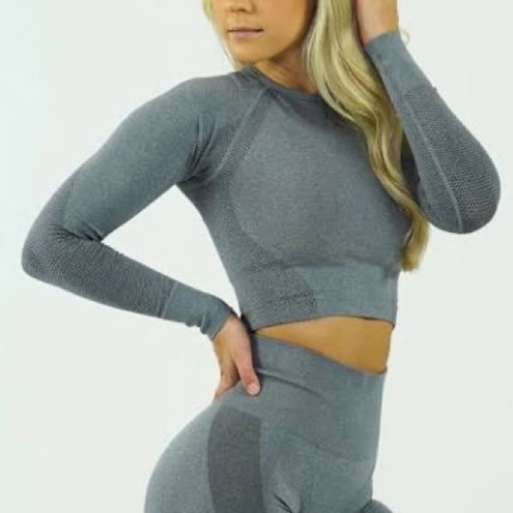 NVGTN Gray XS long sleeve crop top